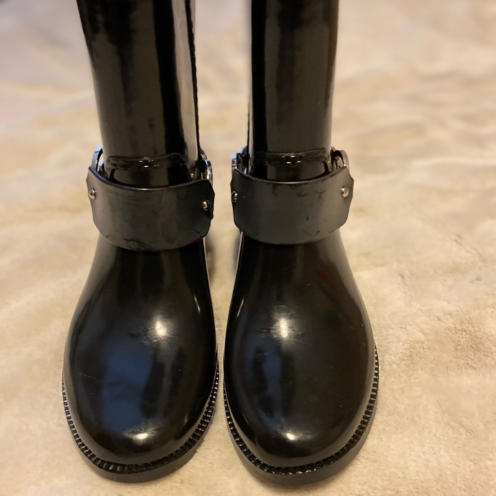 Michael Kors Fulton Harness Rain Boots, size 6, - Picture 2 of 4